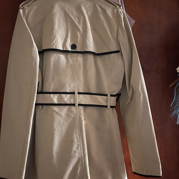 Woman TOKITO Trench coat use in great condition - Picture 2 of 6